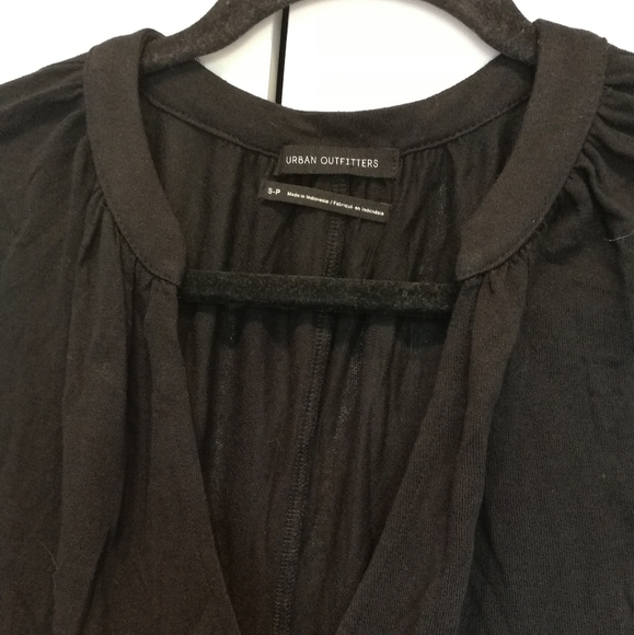 URBAN OUTFITTERS Black Tunic V-neck front Peasant oversized Small NWT - Picture 6 of 11